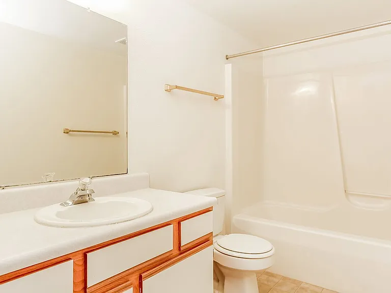Hightree Townhomes — Photo 30