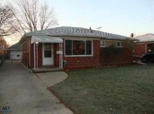16104 Sprenger Ave, Eastpointe, MI 48021