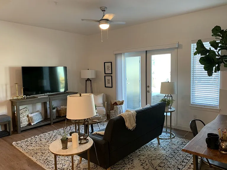 Tumwater Pointe Apartments — Photo 13