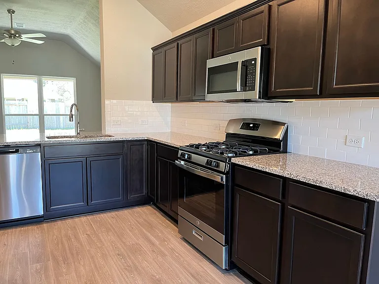 14375 N Summerchase Cir — Photo 2
