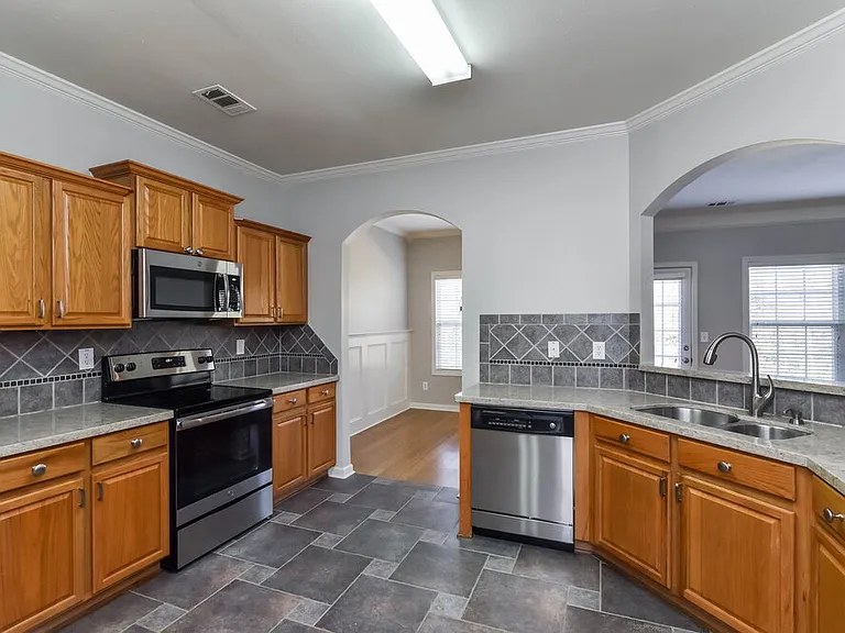 6522 Silk Tree Pointe — Photo 9