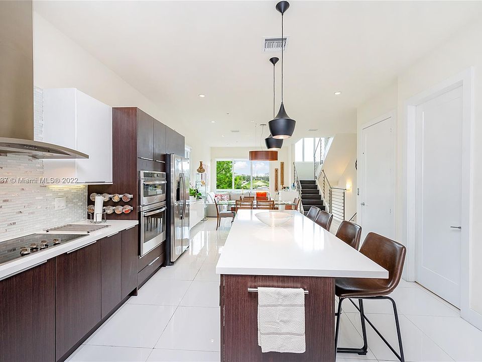 1st image of 10463 NW 66th St #10463
