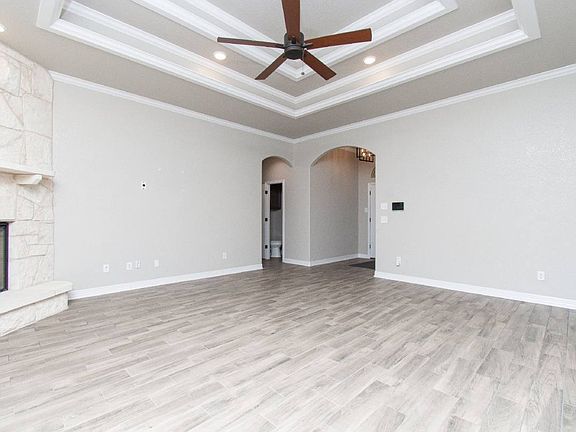 4th image of 8101 Tenley Way