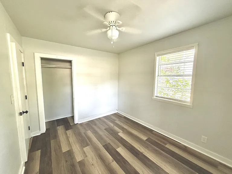 961 W Boone St — Photo 10