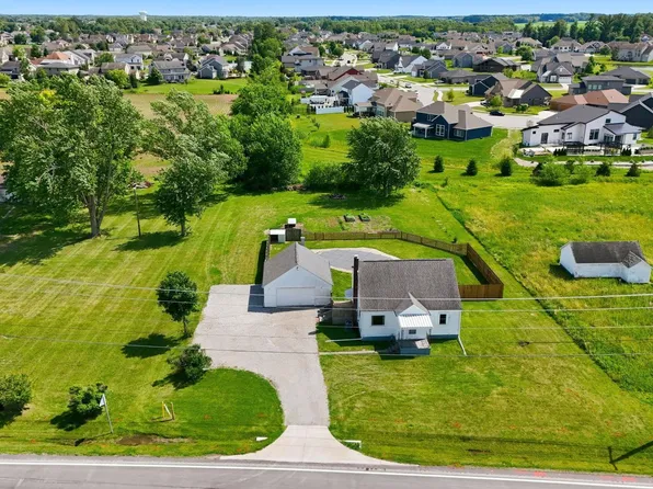 14919 Illinois Rd, Fort Wayne, IN 46814