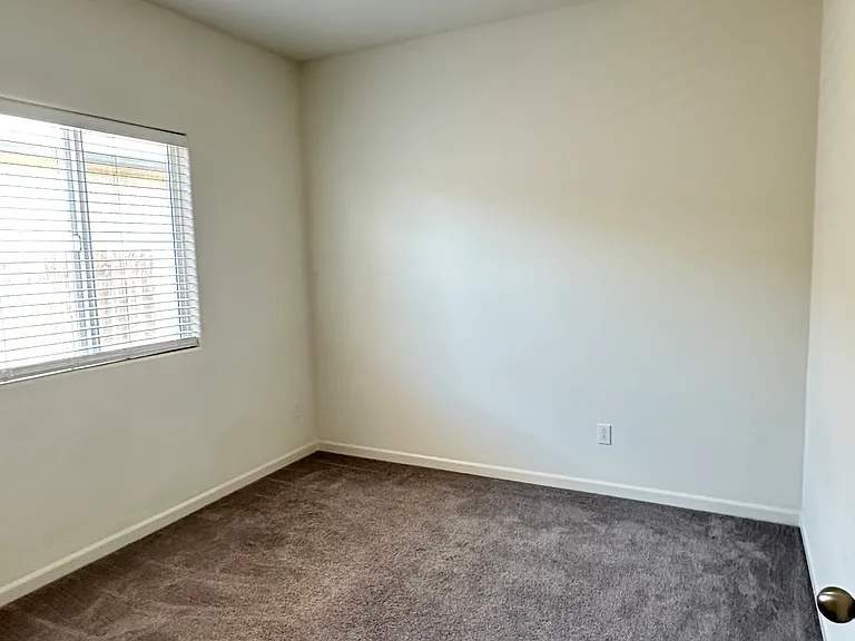 513 Tolman Way — Photo 9