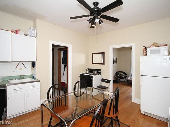 3rd image of 1113 W Patterson Ave #Unt1e