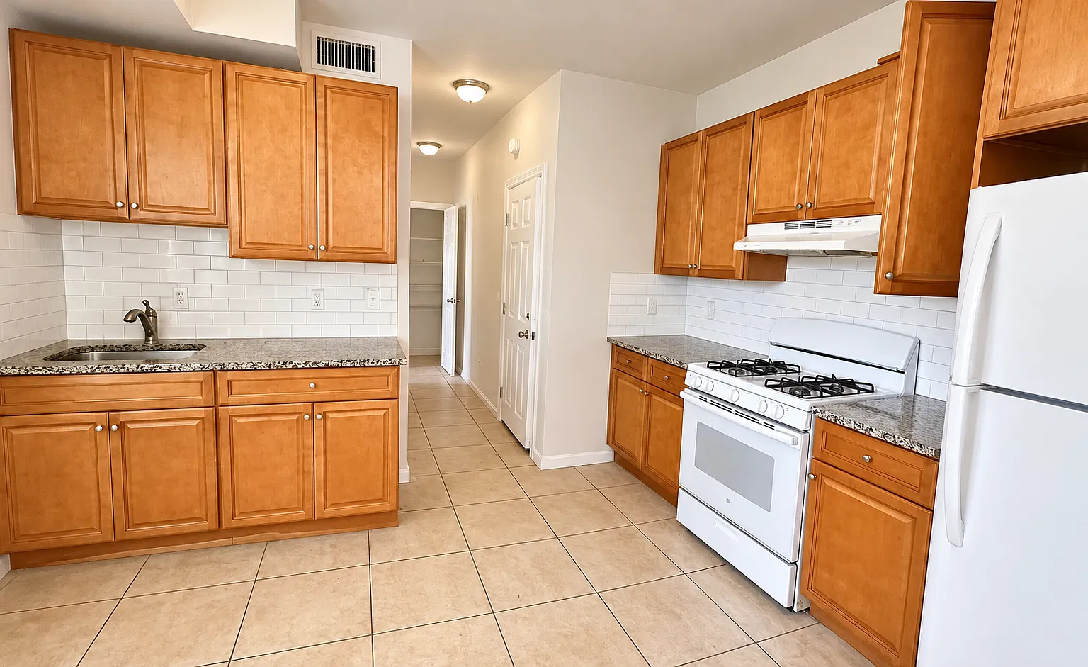 2 bed, 800 sqft, $1,850 — Photo 1