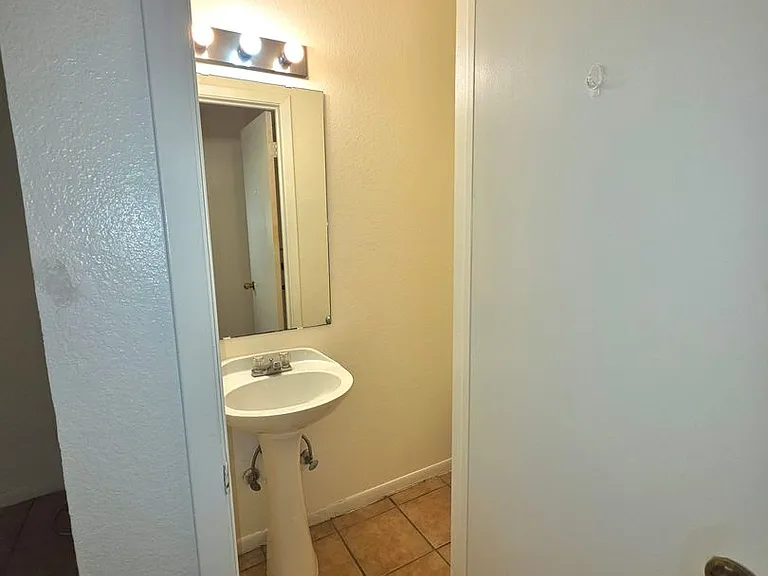 1705 Taylor St — Photo 19