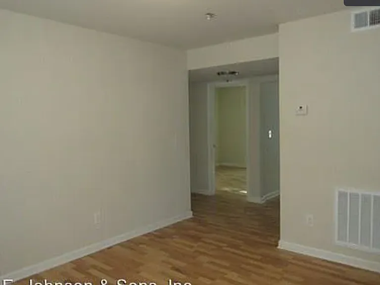 1626 N Chestnut St — Photo 6