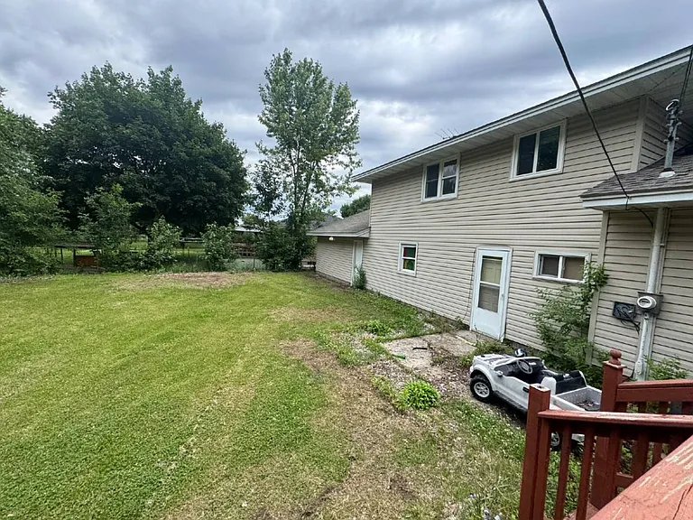 7509 Regent Ave N — Photo 3