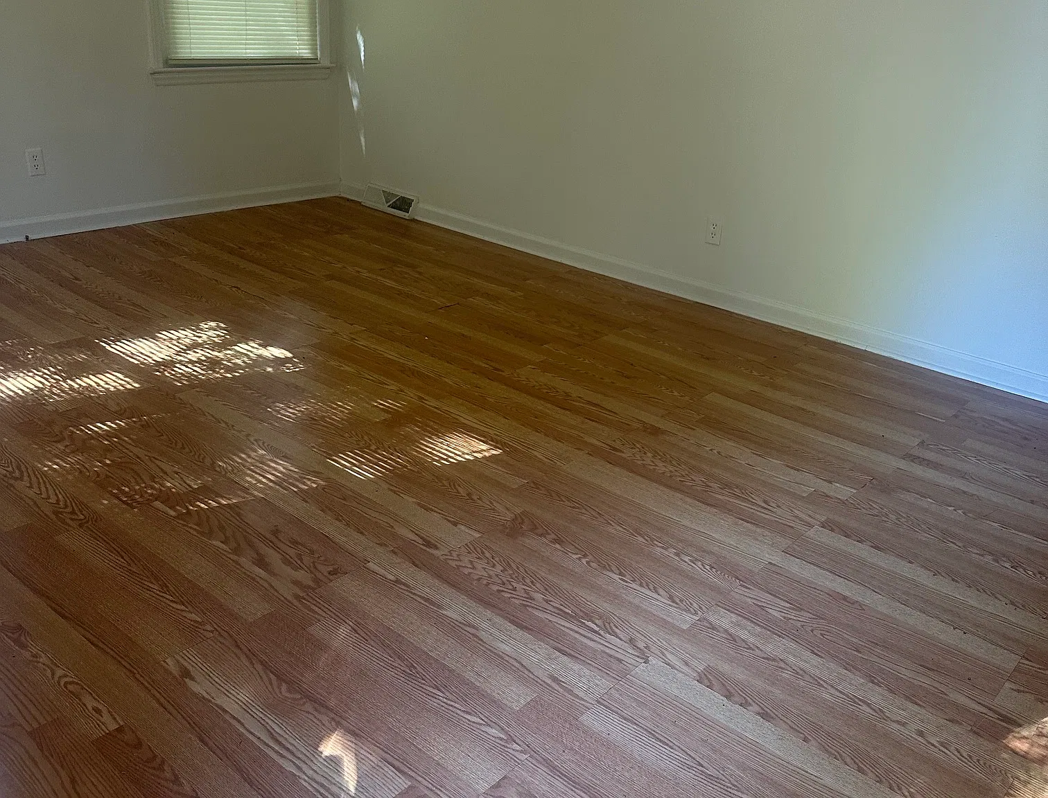 2 bed, 768 sqft, $1,000 — Photo 2