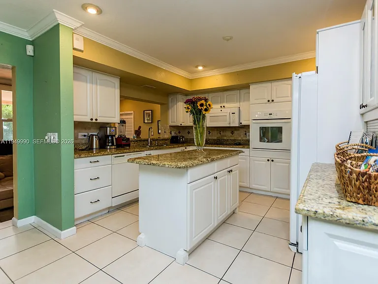 5524 Garfield St — Photo 13