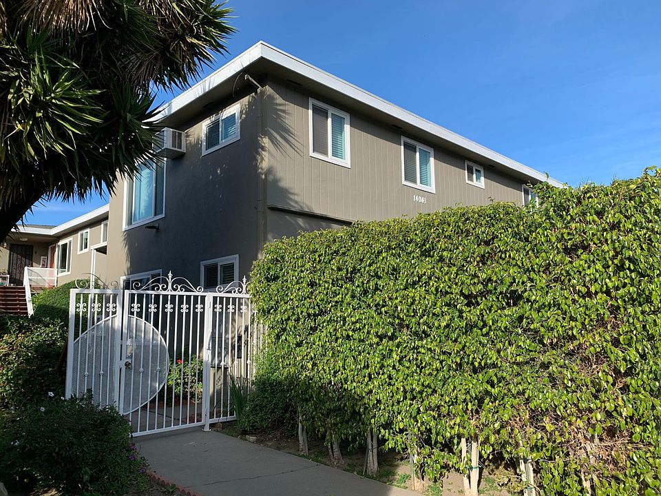 1st image of 14041 Moorpark St #8