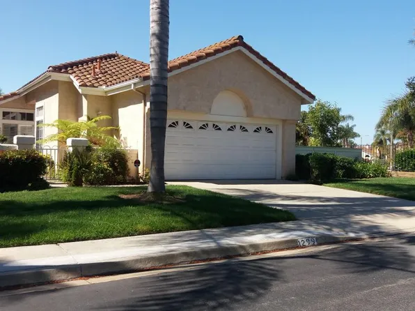 1299 Cassio Ct, Vista, CA 92081