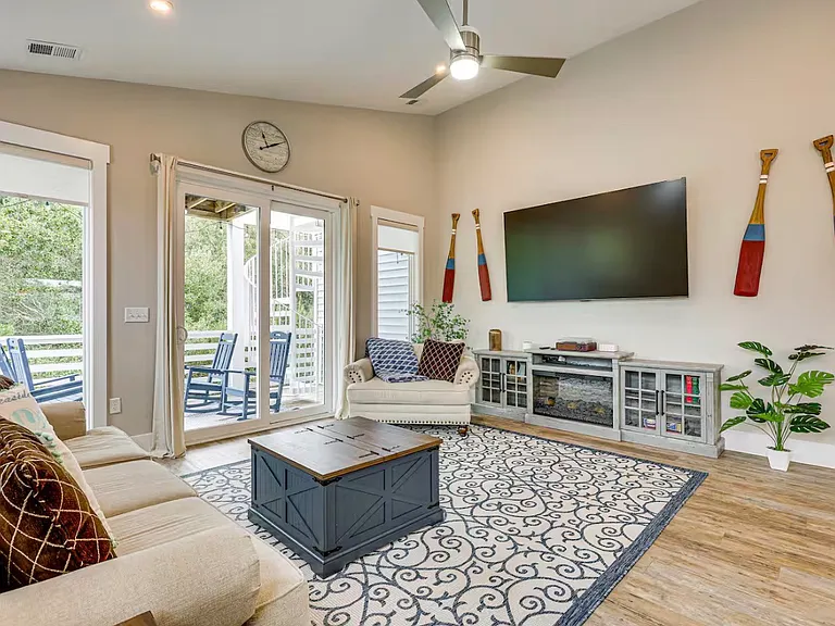 308 Spencer Farlow Dr #2 — Photo 3