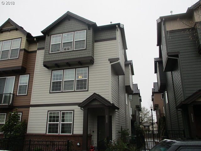 1st image of 3408 SE Wedgewood Ave