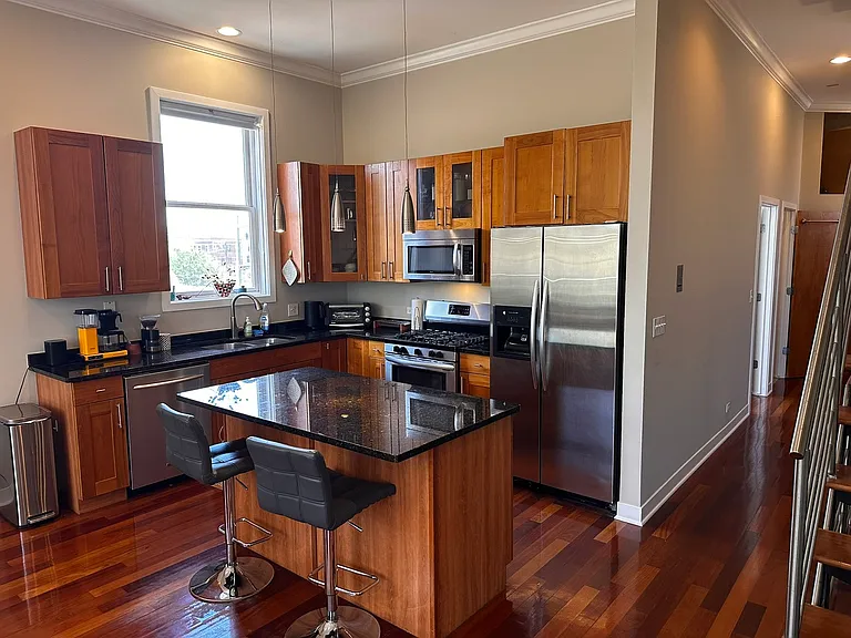 1516 W 19th St #3 — Photo 9