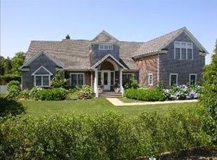 38 Old Meeting House Rd, Quogue, NY 11959