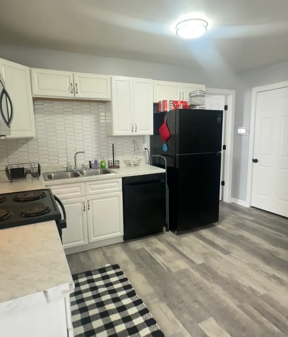 3 bed, 1692 sqft, $1,000 — Photo 4