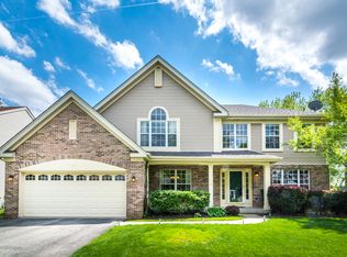 1171 Hummingbird Ln, Grayslake, IL 60030