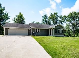 W6531 Woods Rd, Shawano, WI 54166