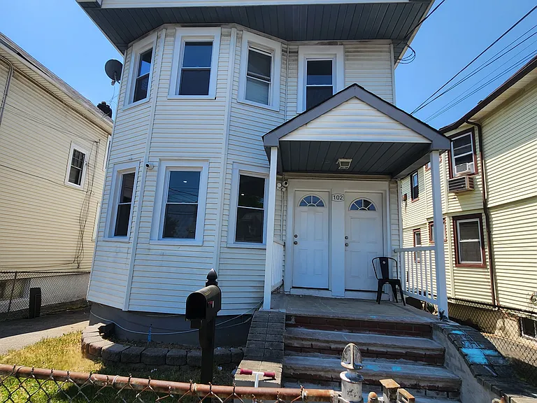 102 Dubois Ave #1 — Photo 10