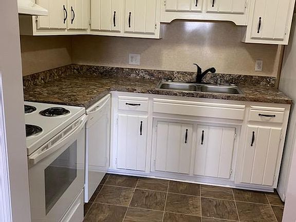 3rd image of 438 Harrodswood Rd #8