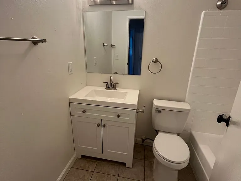917 W Sierra Madre Ave #2 — Photo 18