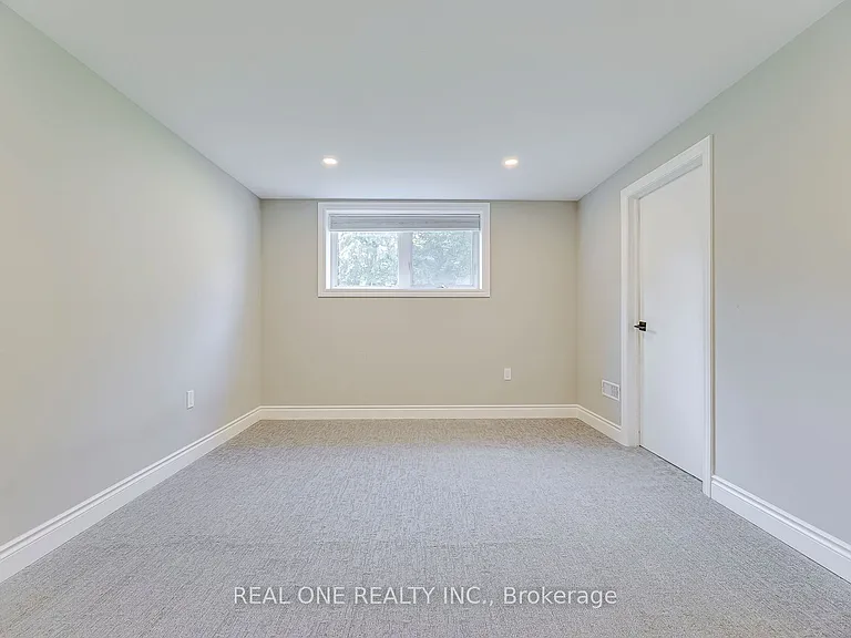 604 Bridle Wood — Photo 29