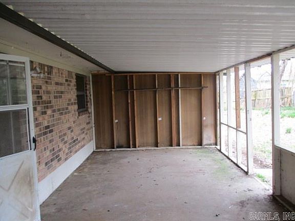 5th image of 616 S Bankhead Dr