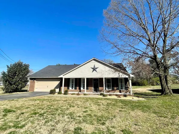 327 Camelot Dr, Murray, KY 42071