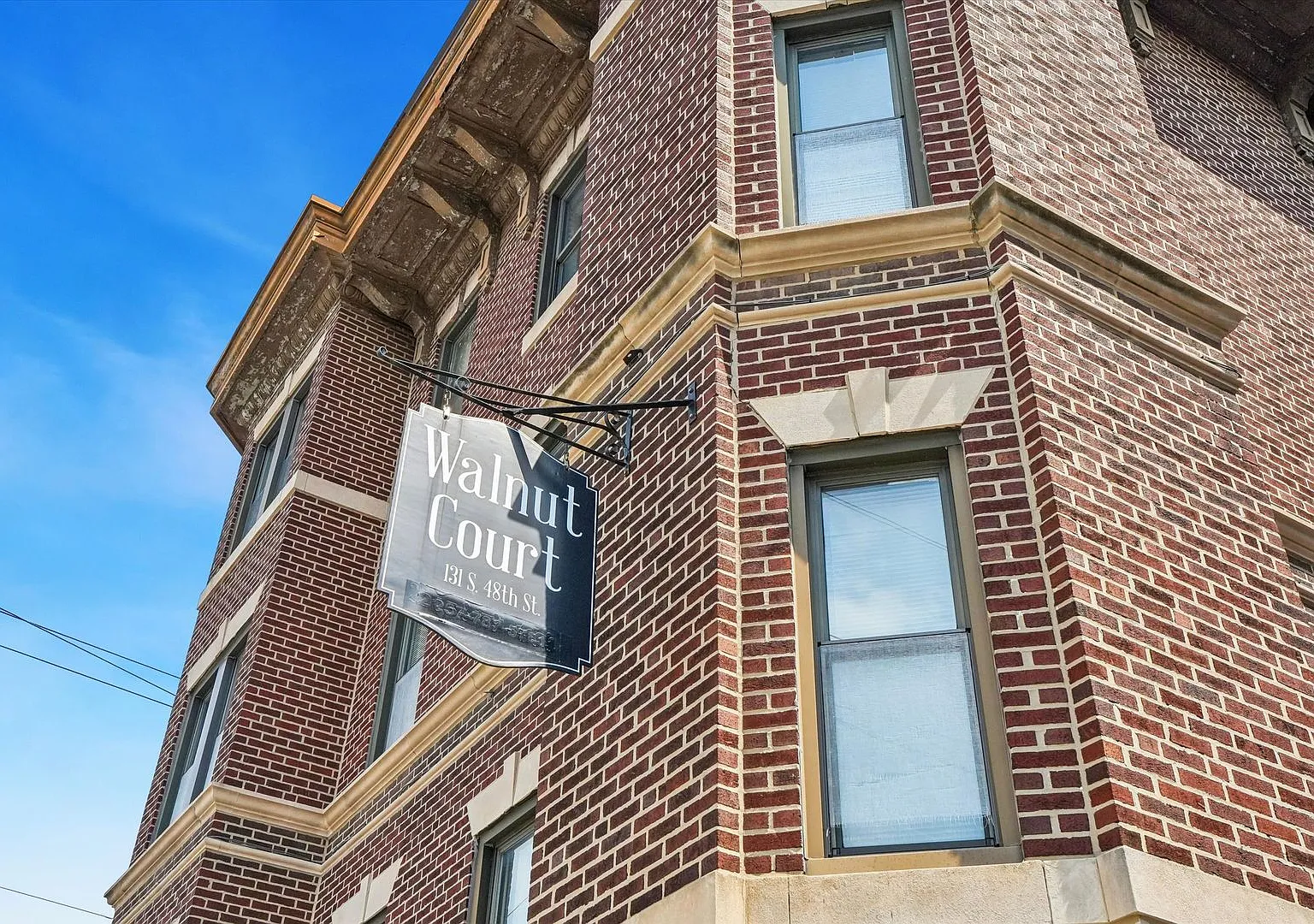 Walnut Court Apartments — Photo 3