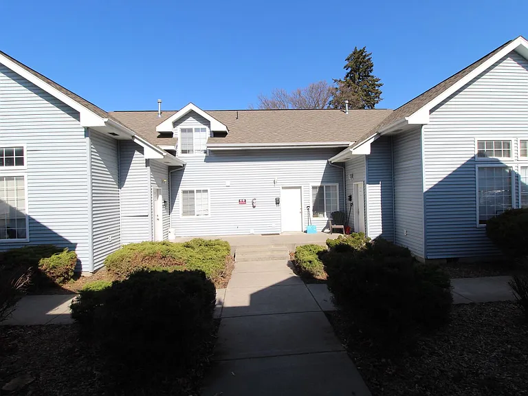 2217 N Hamilton St — Photo 2
