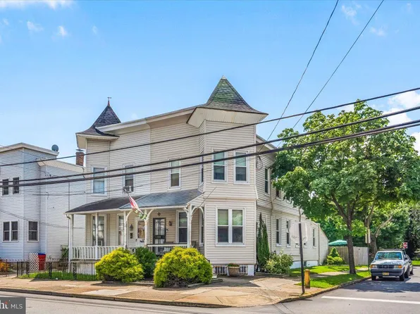 644 Bath St, Bristol, PA 19007