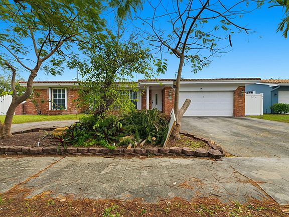 2nd image of 6110 NE 19th Avenue