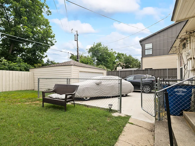 6227 Penrose Ave — Photo 10