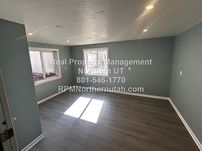703 W 2175 N — Photo 25