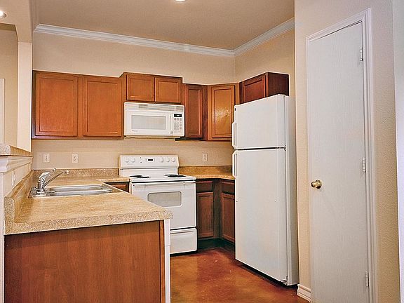 4th image of 5003 Summit Wood APT 1