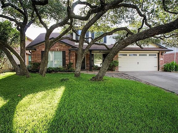 2nd image of 3305 Saint Genevieve Dr