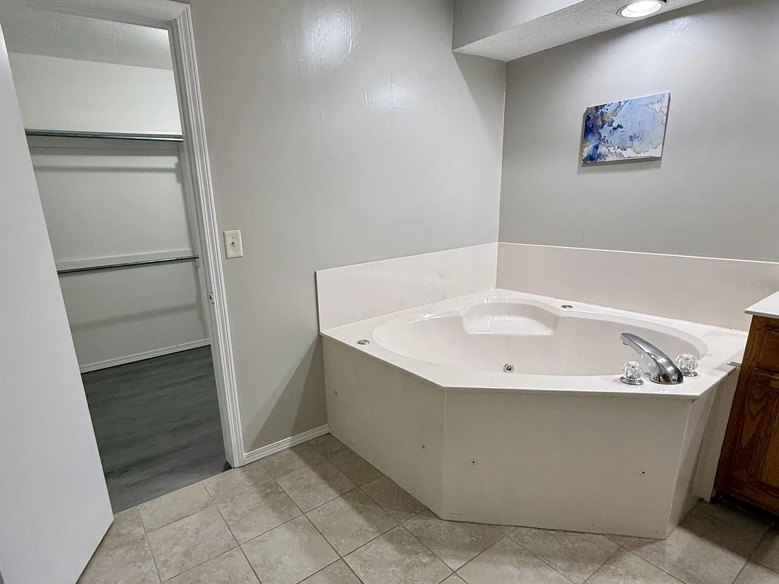 4 bed, 4.0 bath, 2929 sqft, $1,087 — Photo 3