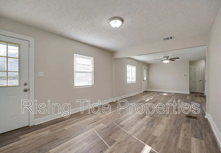 1903 Alice St — Photo 14