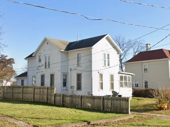 83 Garfield Ave, Galesburg, IL 61401
