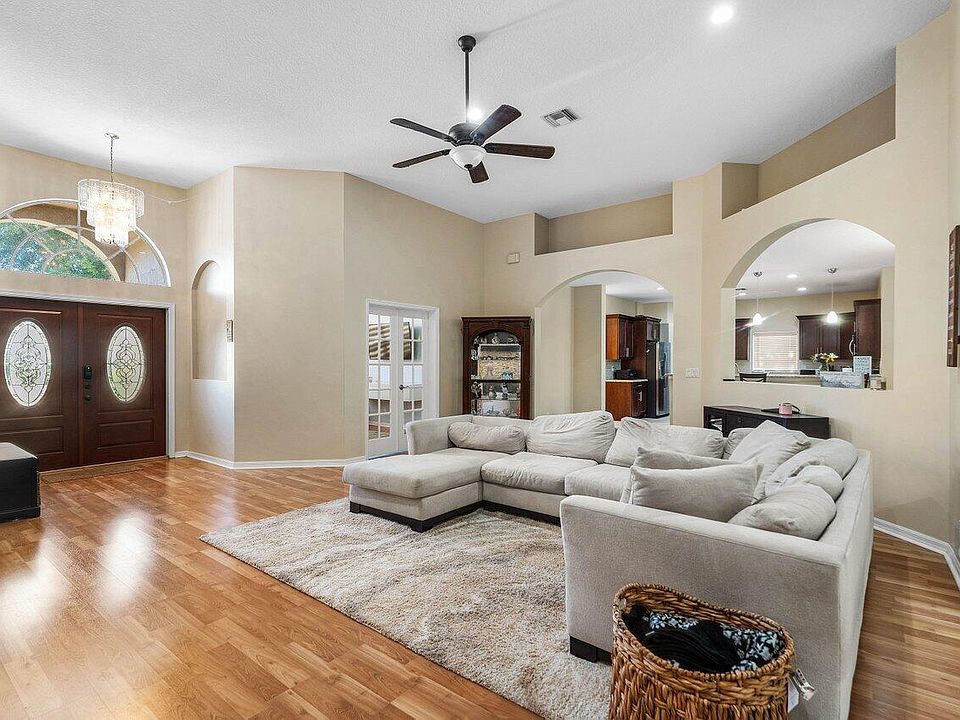 1st image of 11302 Edgewater Circle