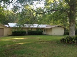 4113 Coventry Dr, Moss Point, MS 39562