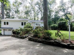 32 Drumlin Rd, Westport, CT 06880
