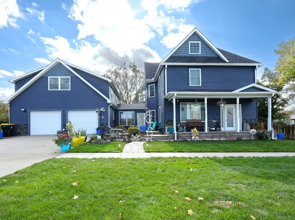 215 W Spring St, Colfax, IA 50054