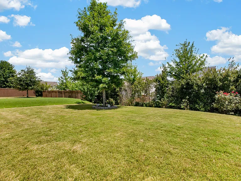 4040 Olivia Rd — Photo 58