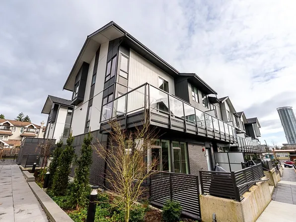 7161 17th Ave #207, Burnaby, BC V3N 0K1