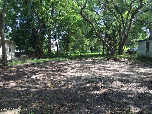 1st image of 1753 W 43rd St